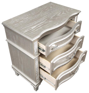 Evangeline 3-drawer Nightstand - Silver Oak